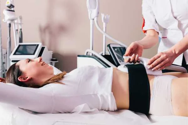 woman having body sculpting to help improve her body image and her mental health Camberley